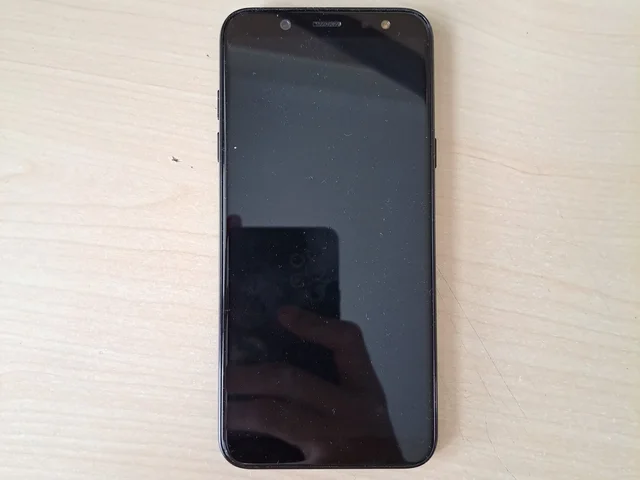 Обмен Samsung A6 32ГБ - Зарядные устройства и аксессуары в Ульяновск