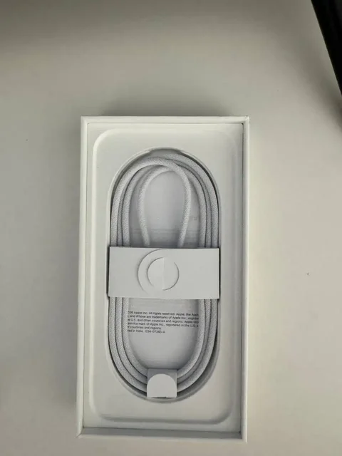 Новый iPhone 17e 256 ГБ белый - Электроника в Ульяновск