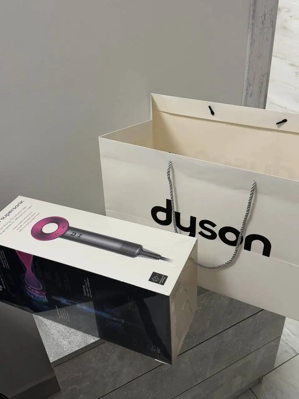 Продам новый фен Dyson в заводской упаковке - Фены (Электроника) в Ульяновск