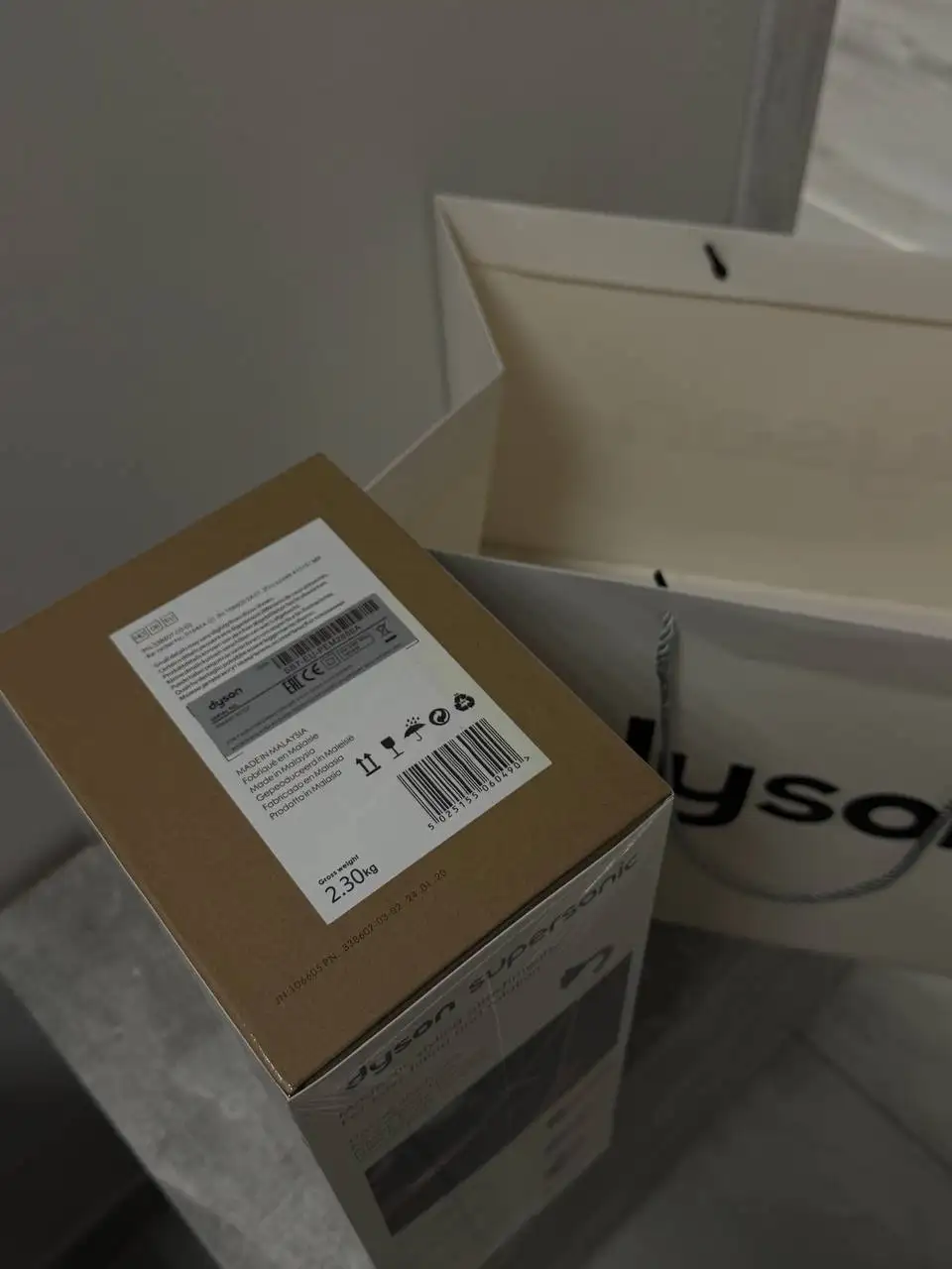 Продам новый фен Dyson в заводской упаковке - Фены (Электроника) в Ульяновск