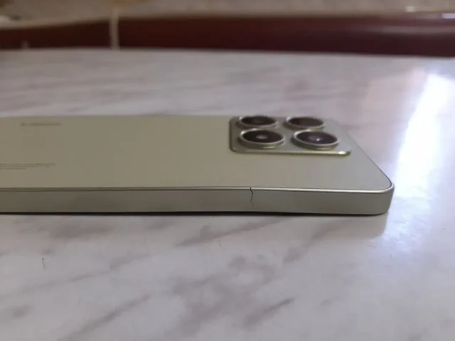 Продам Xiaomi 14 12/512 с небольшой трещиной - Компьютеры и ноутбуки в Ульяновск