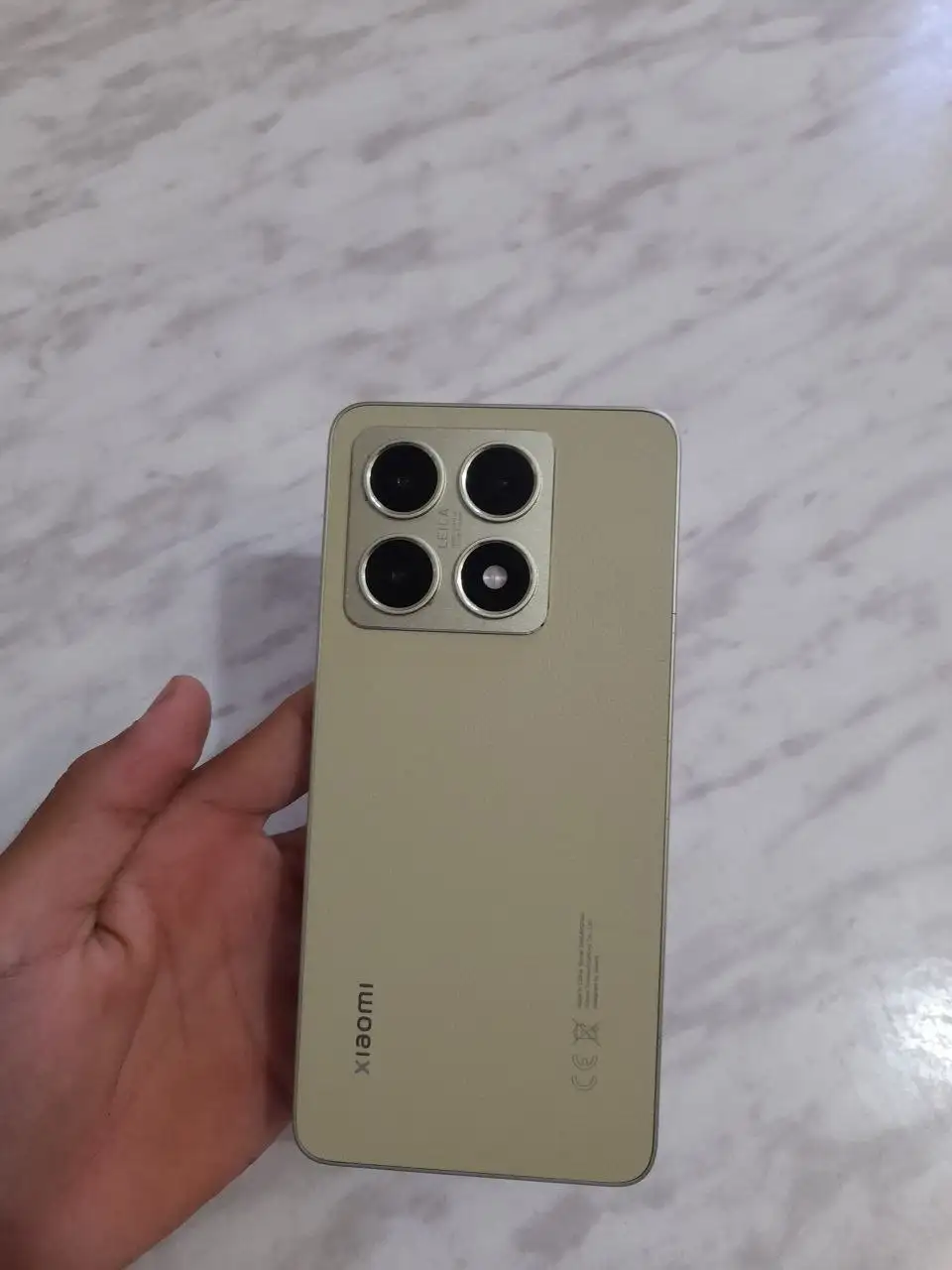 Продам Xiaomi 14 12/512 с небольшой трещиной - Телефоны (Электроника) в Ульяновск