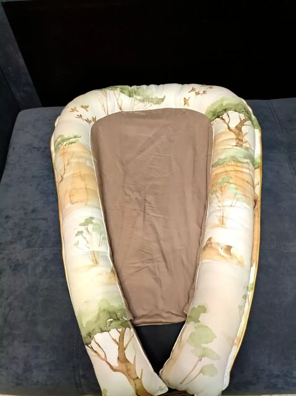 Продам бортики в кроватку с комплектом