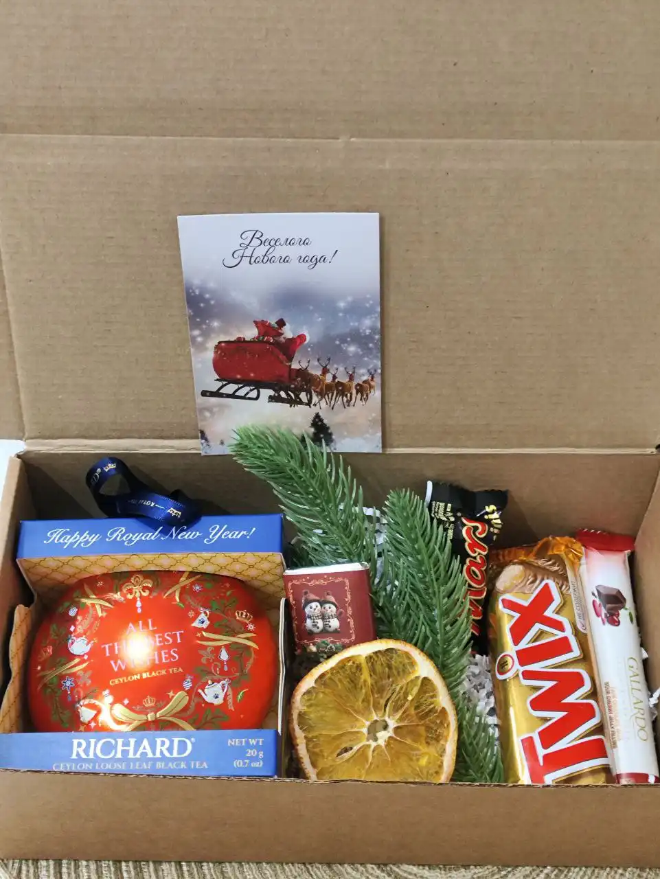 Новогодние подарочные боксы