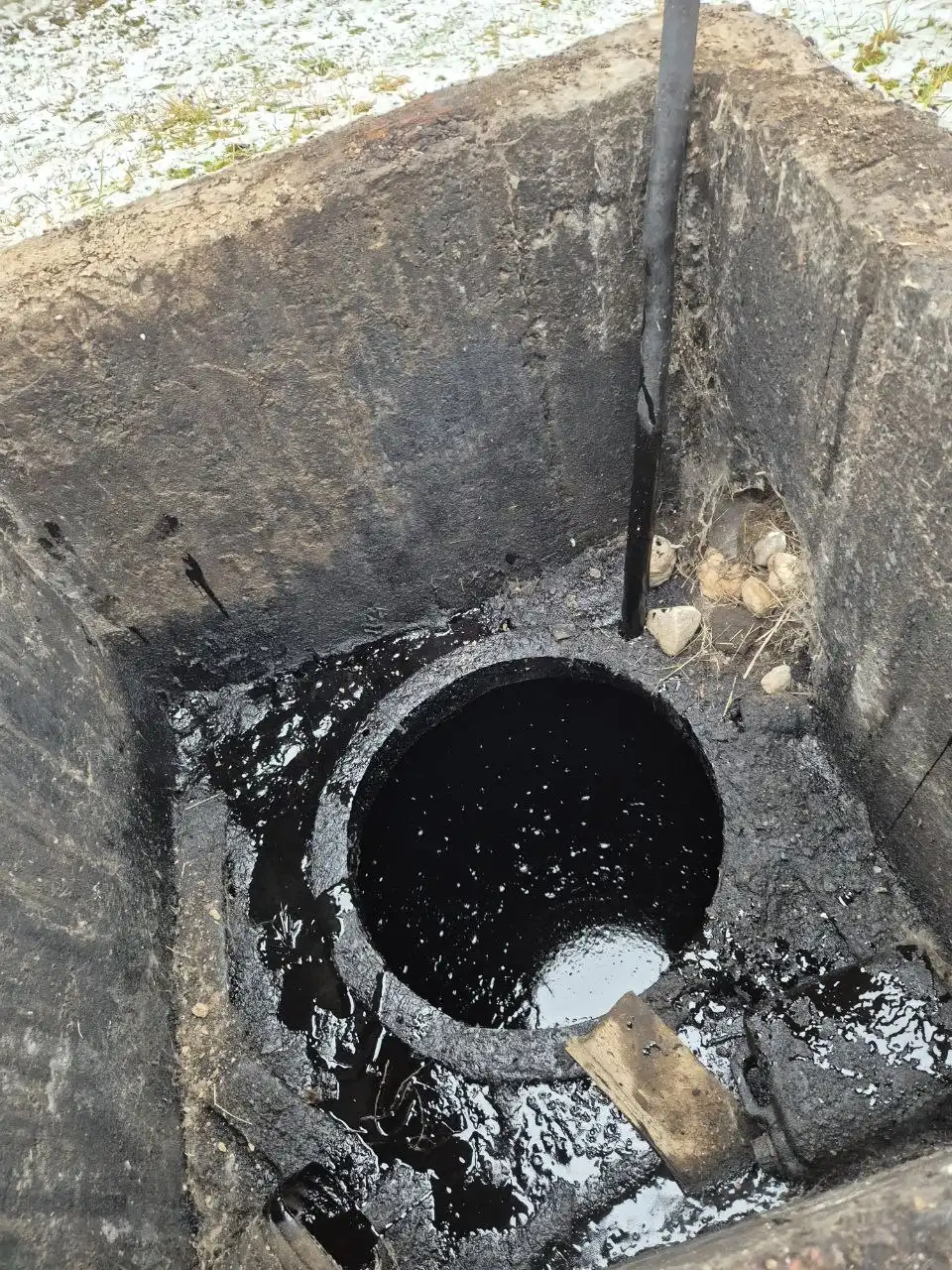 Услуги по очистке, вывозу и утилизации нефтепродуктов и нефтеотходов