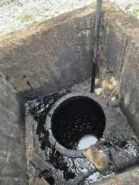 Услуги по очистке, вывозу и утилизации нефтепродуктов и нефтеотходов - Услуги в Москва