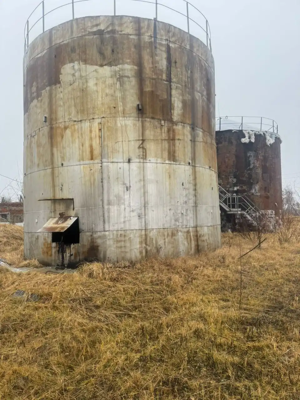 Услуги по очистке, вывозу и утилизации нефтепродуктов и нефтеотходов