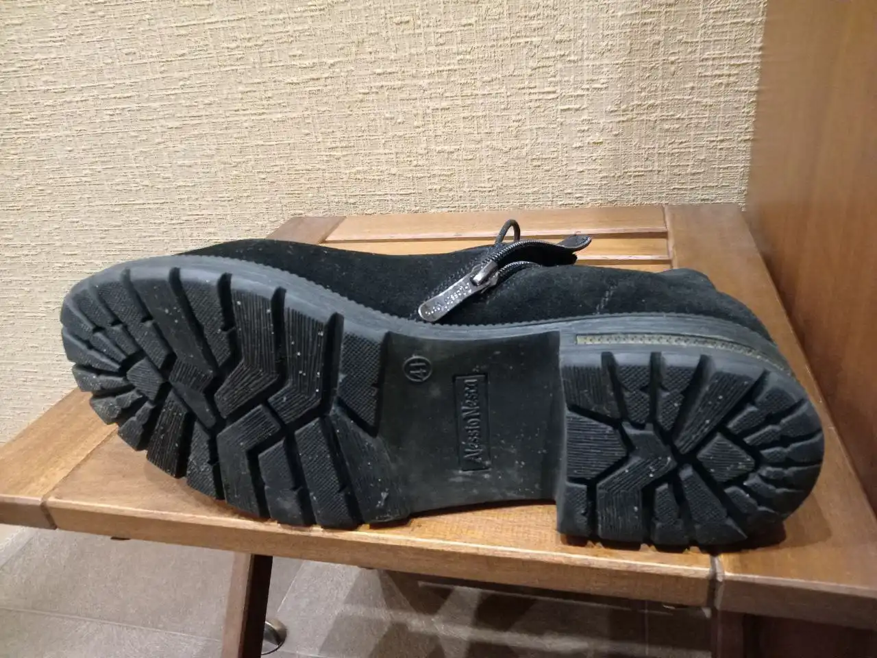 Женские зимние ботинки 41 размера