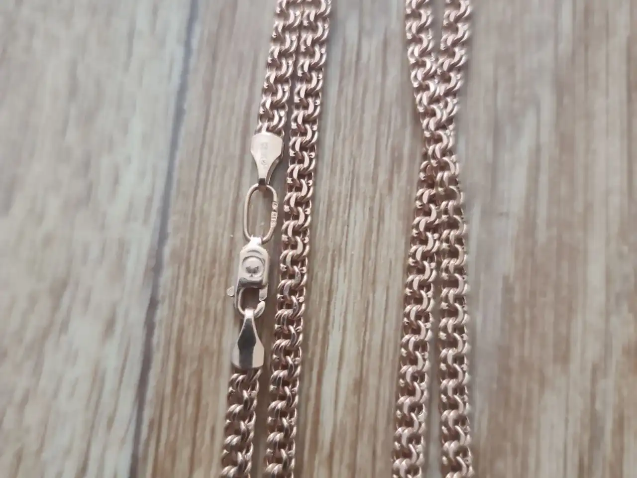 Продам золотую цепочку