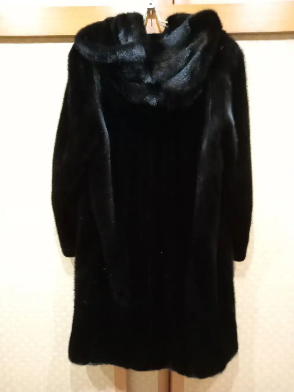 Продам шубу из канадской норки