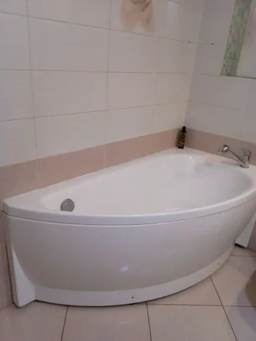 Продам акриловую угловую ванну - частное объявление в Чита