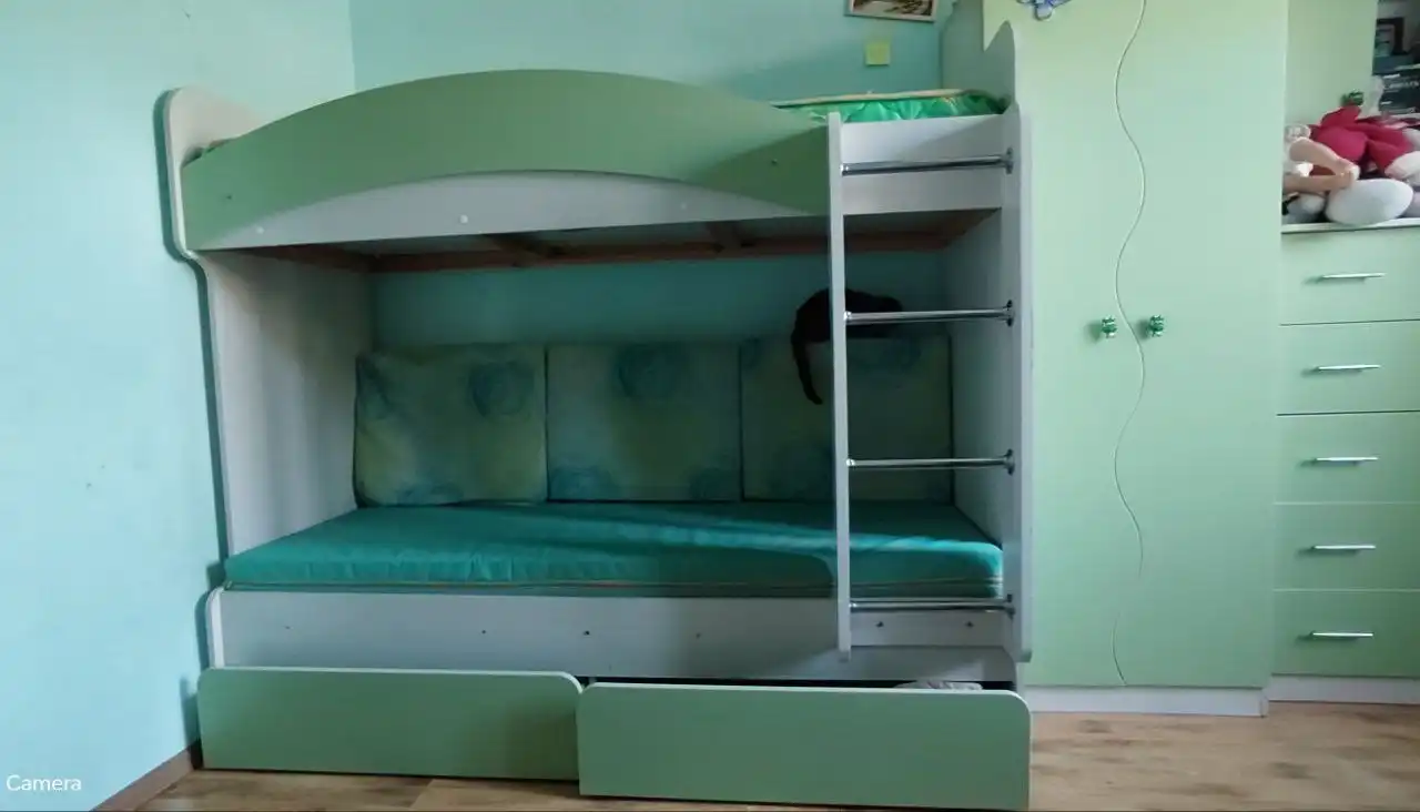 Продам кровать с диванчиком, шкаф и комод