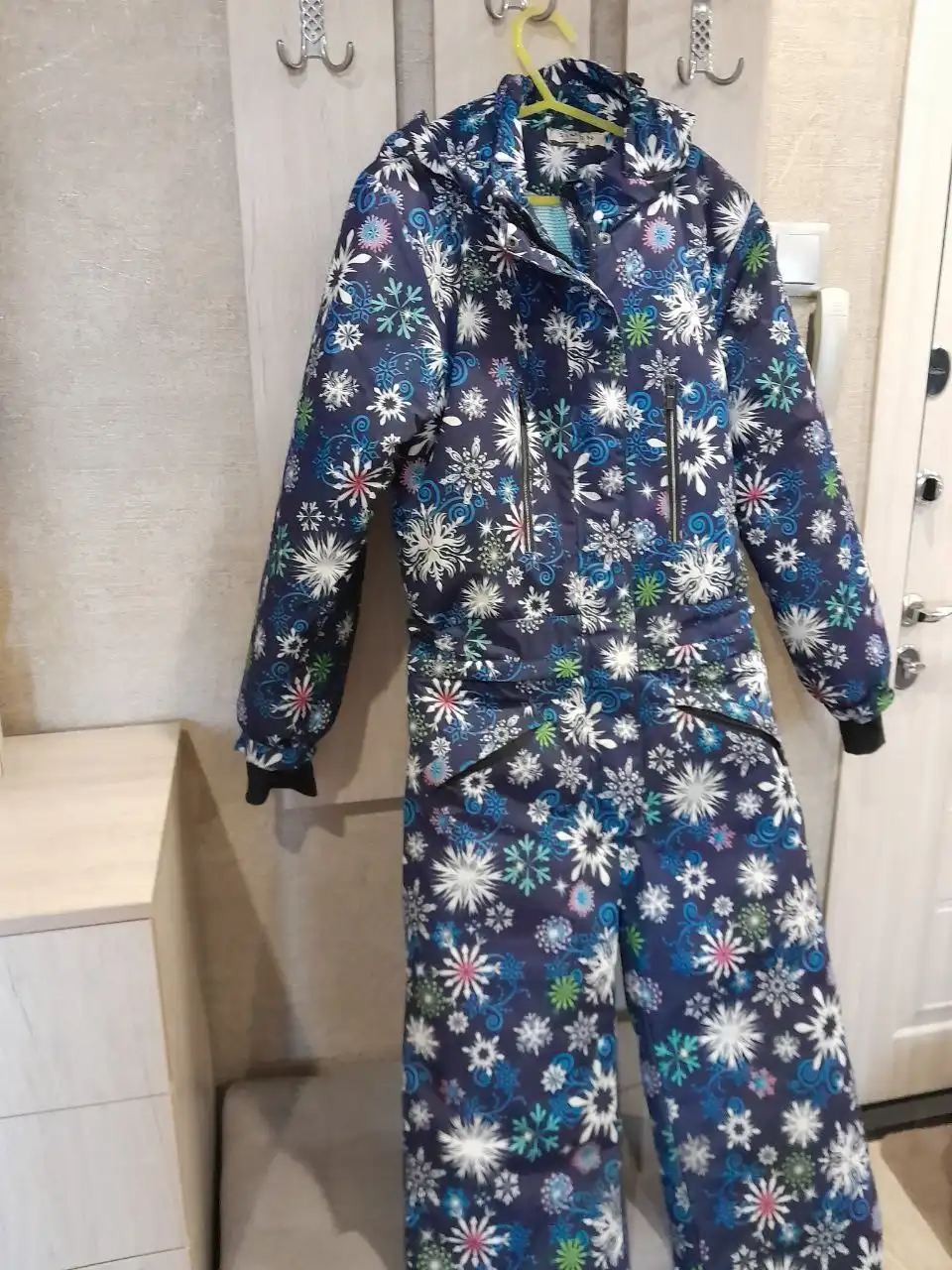 Продам женский комбинезон