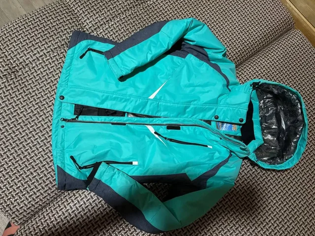 Продам зимний лыжный костюм новый, качественный, теплый до -30. Размер S - частное объявление в Чита