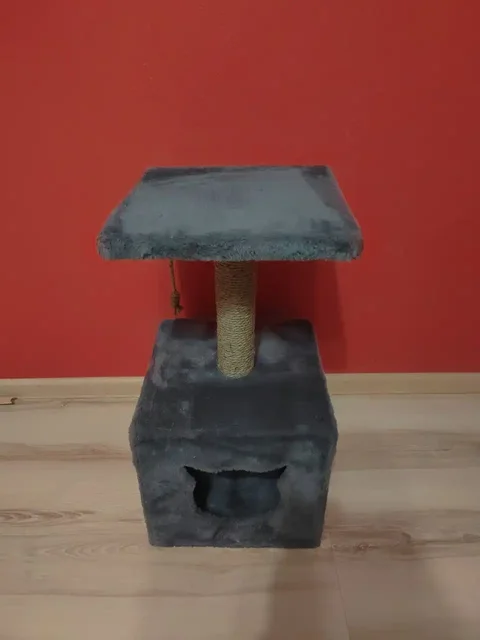 Продам домик для кошки - Животные в Чита