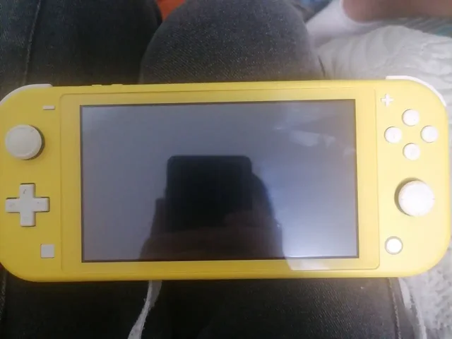 Продам Nintendo Switch Lite с играми - частное объявление в Чита