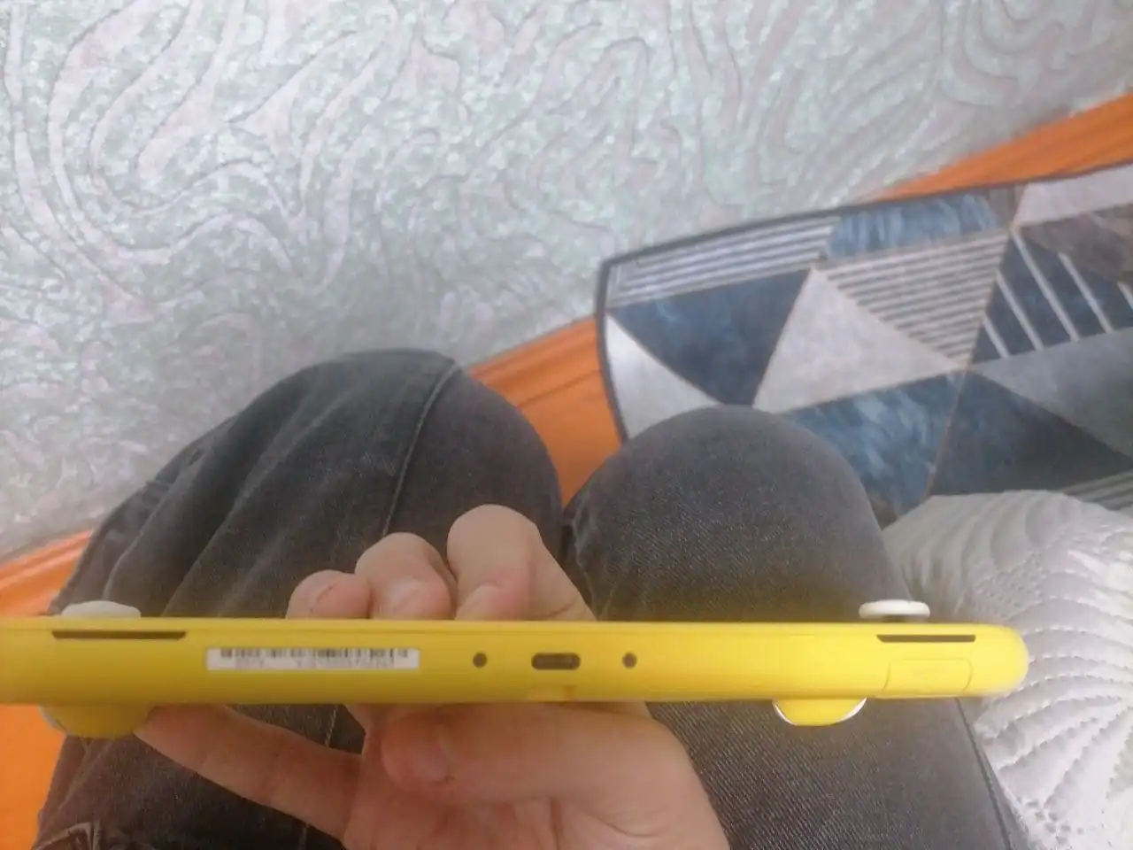 Продам Nintendo Switch Lite с играми