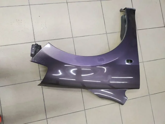 Продам правое переднее крыло на Nissan Tiida кузов С11 - частное объявление в Чита