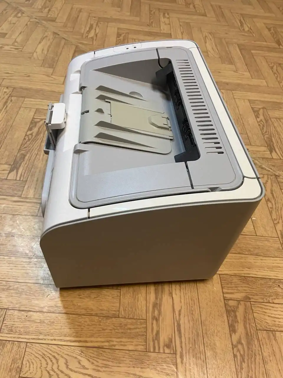 Принтер HP Laserjet Pro P1102 в идеальном состоянии