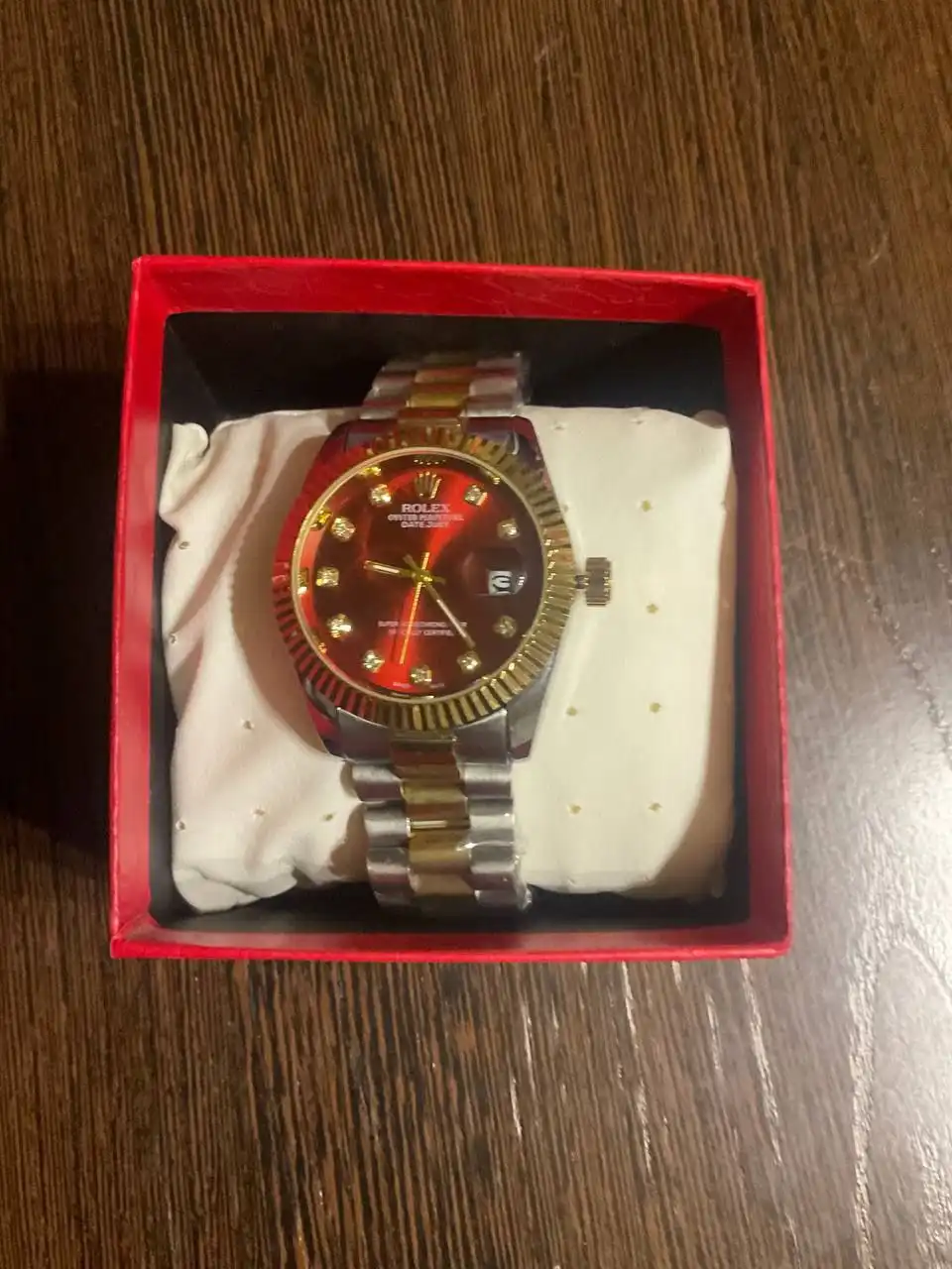 Женские часы новые в коробке