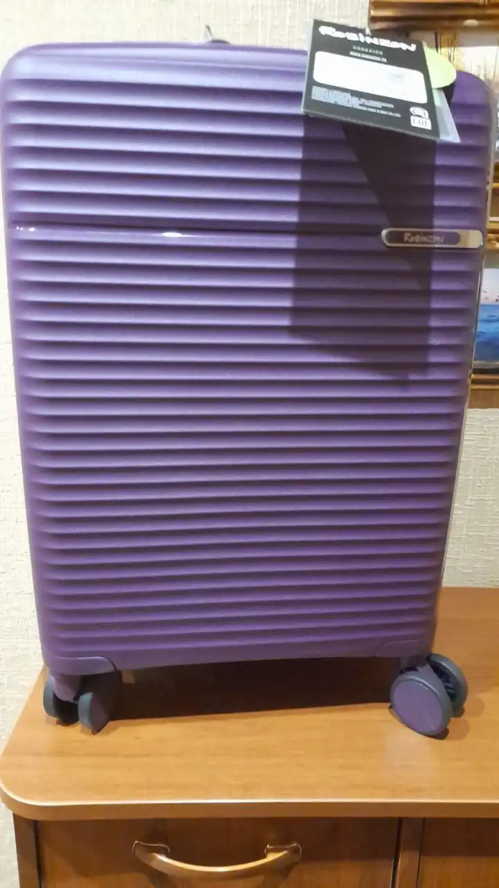 Полипропиленовый чемодан Robinzon с кодовым замком размер S