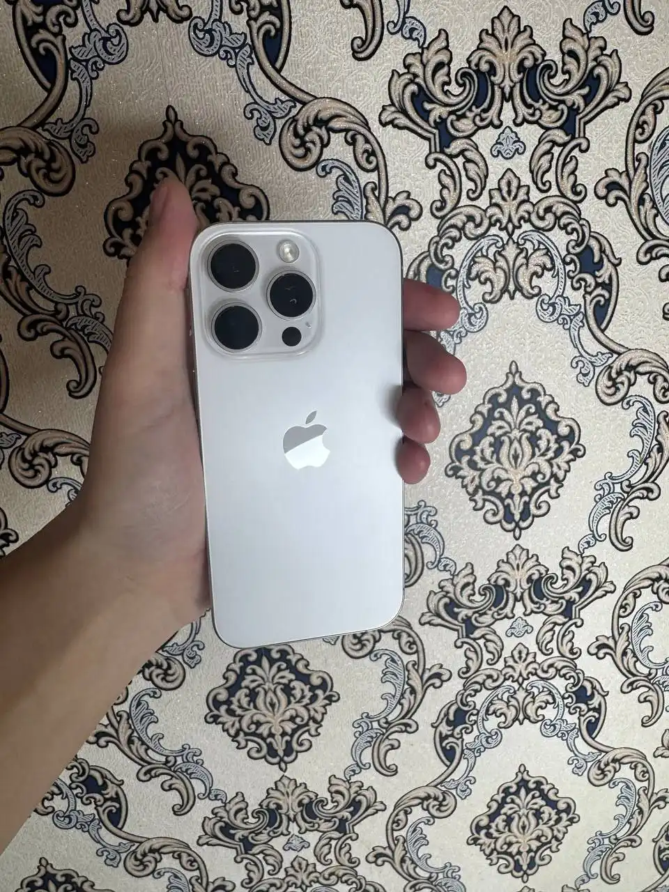 Продам iPhone 16 Pro 256GB