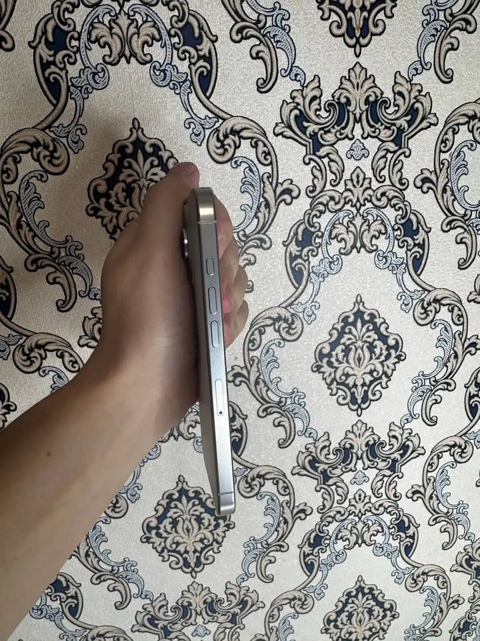 Продам iPhone 16 Pro 256GB