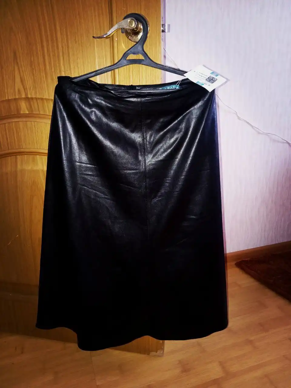 Продам новую юбку кожзам