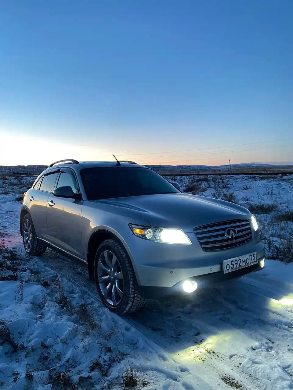 Продажа автомобиля Infiniti FX35 в отличном состоянии