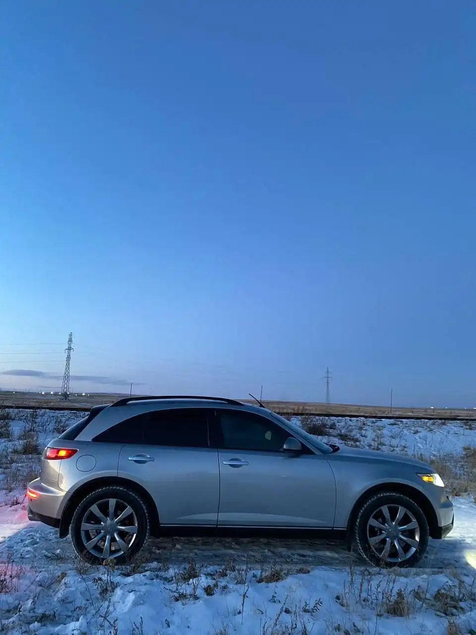 Продажа автомобиля Infiniti FX35 в отличном состоянии