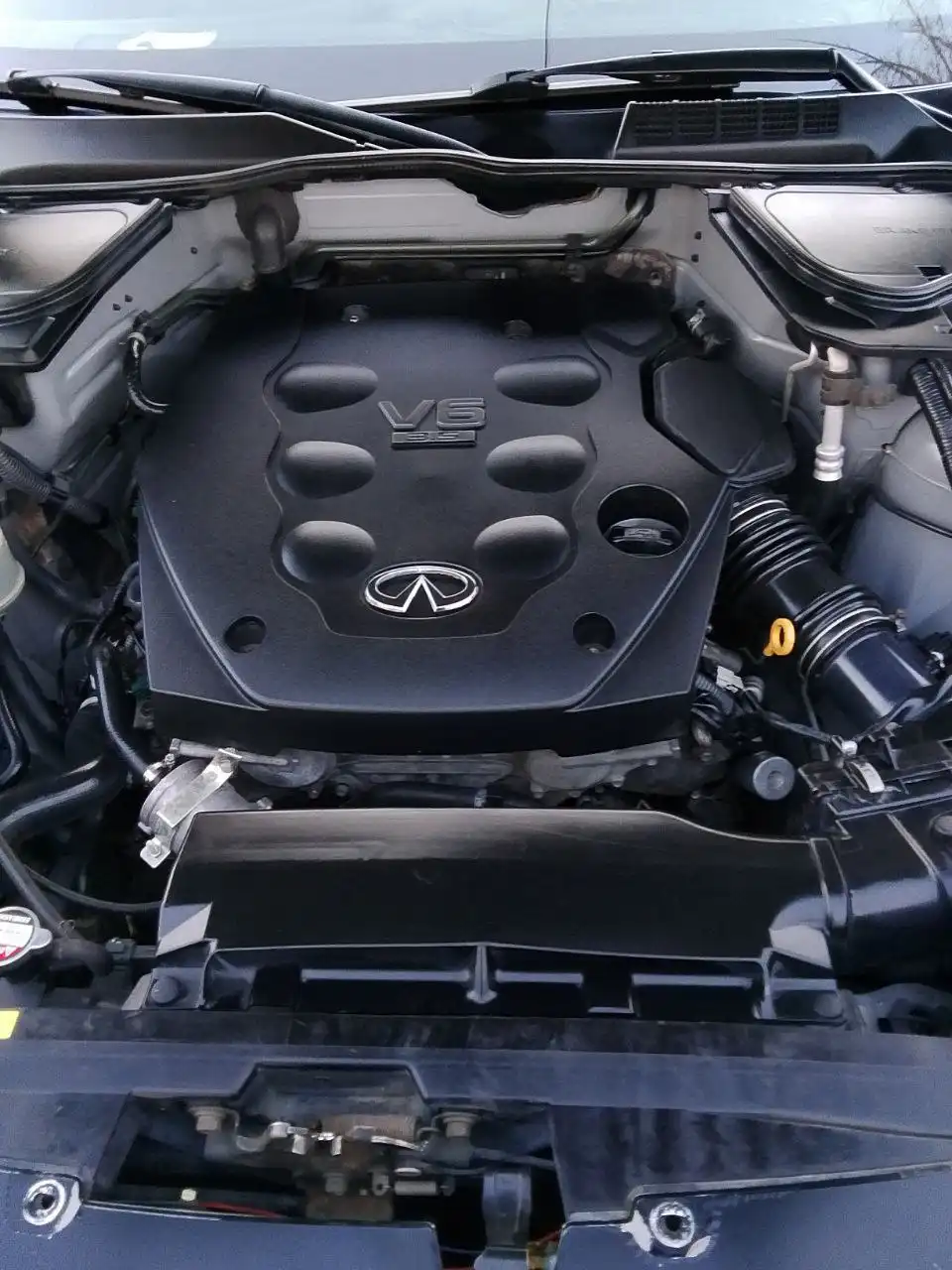 Продажа автомобиля Infiniti FX35 в отличном состоянии