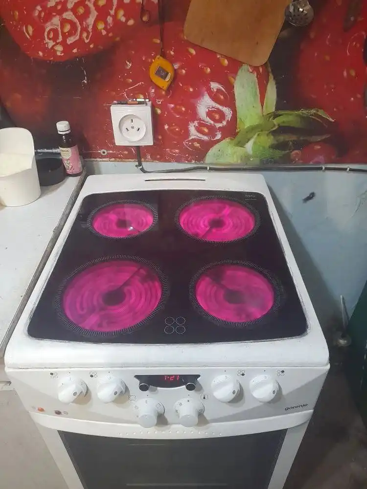 Продажа электрической печи и стиральной машинки полуавтомат