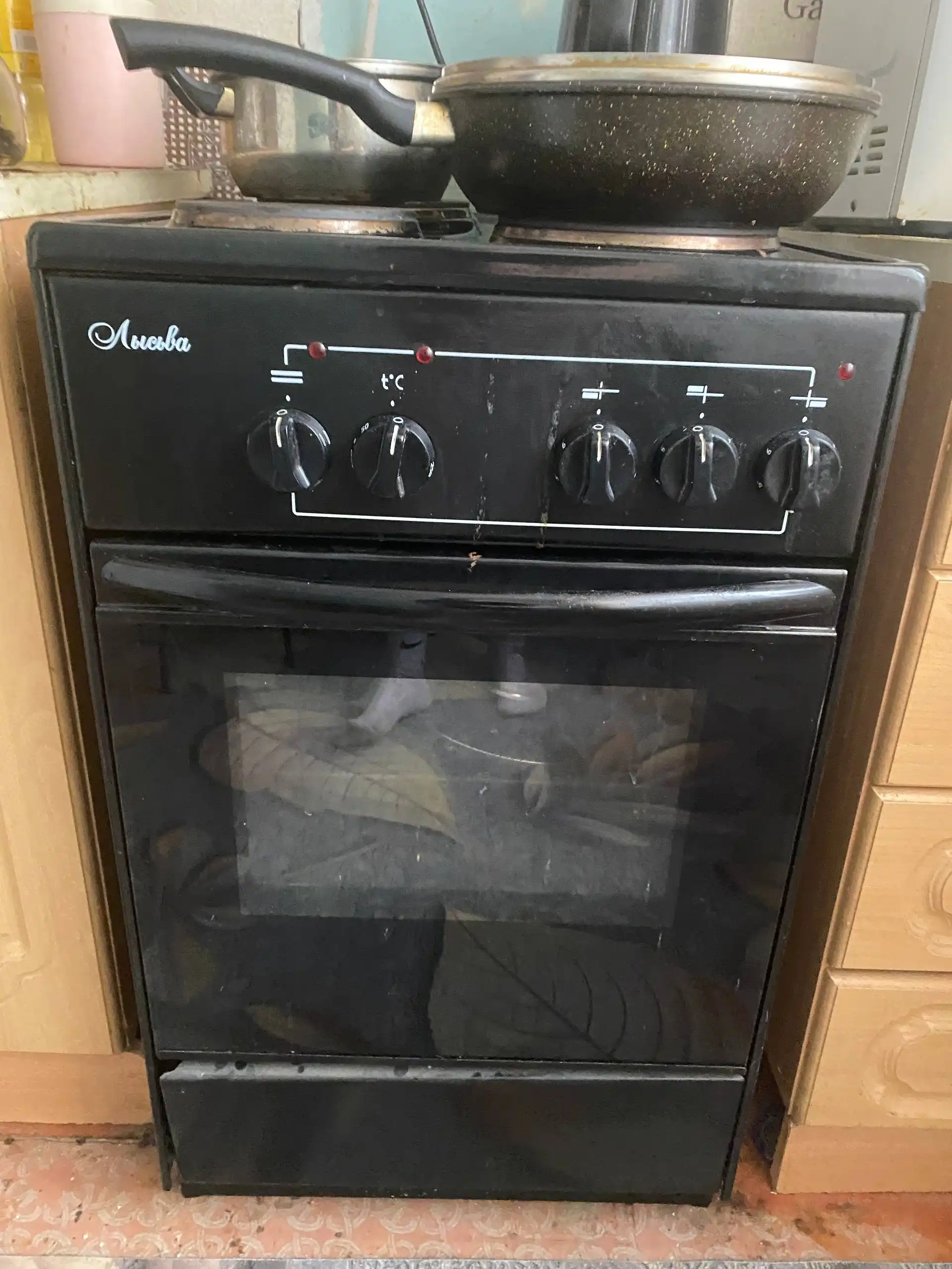 Продам плиту в районе КСК