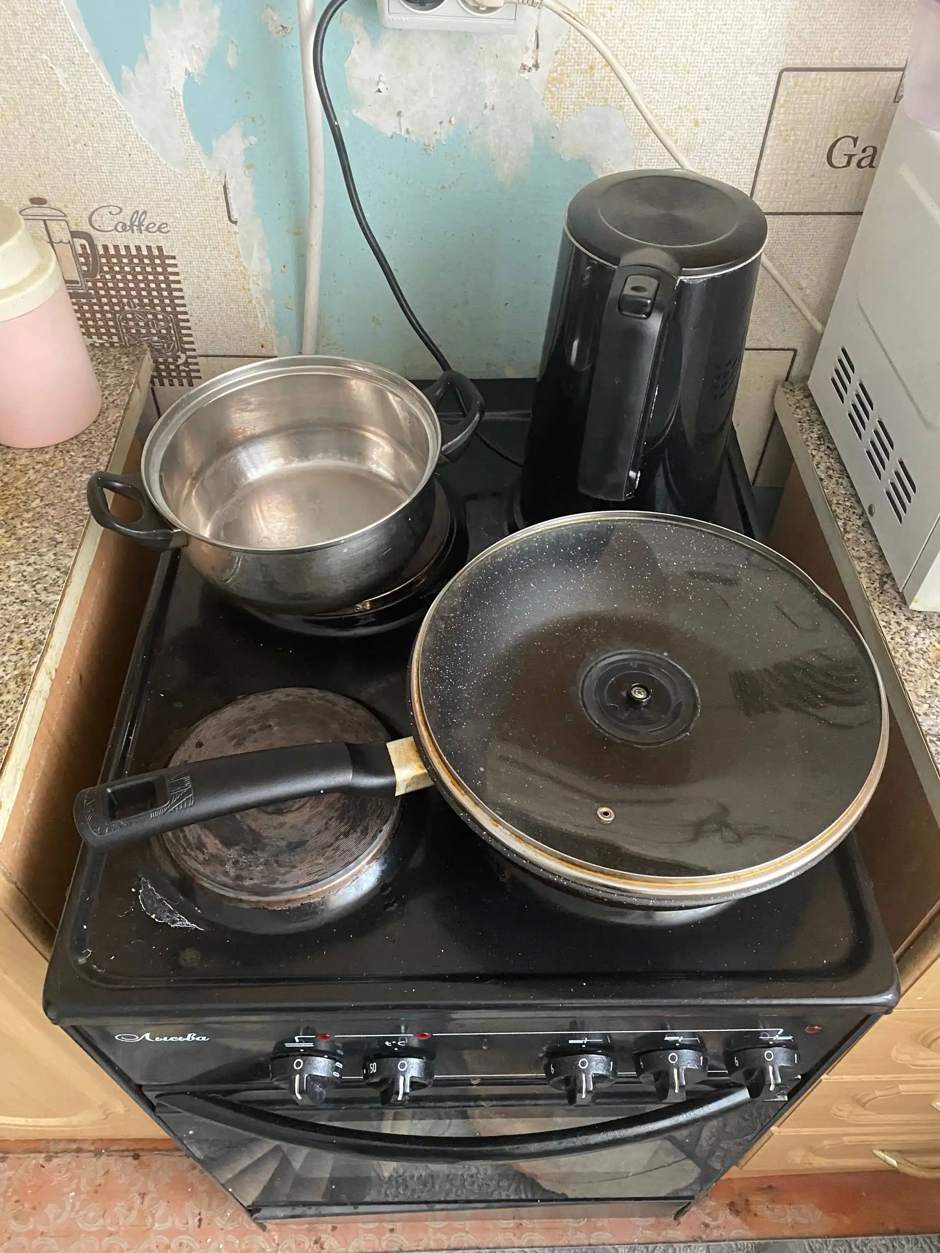 Продам плиту в районе КСК