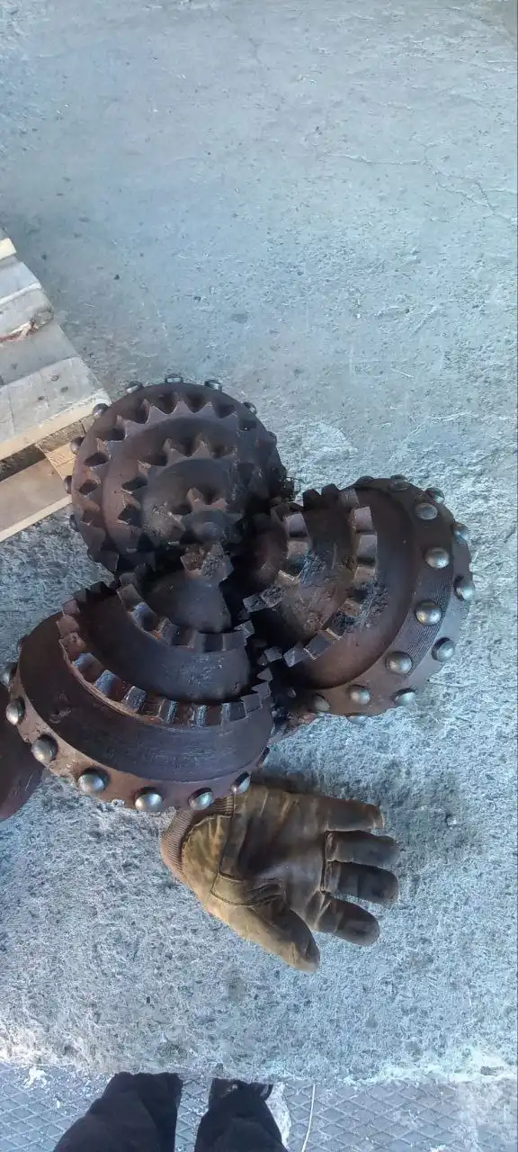 Буровая головка долото 269тк для твердых пород