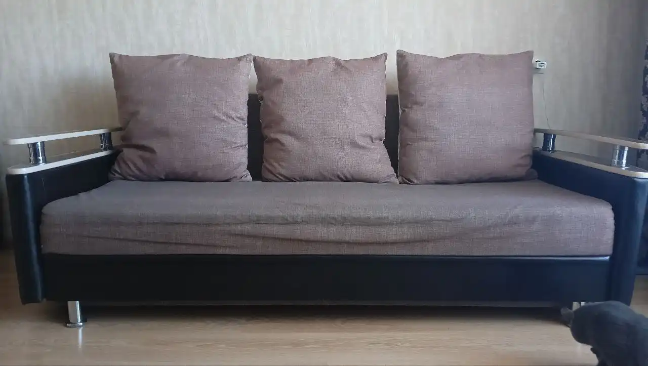 Продам диван в хорошем состоянии