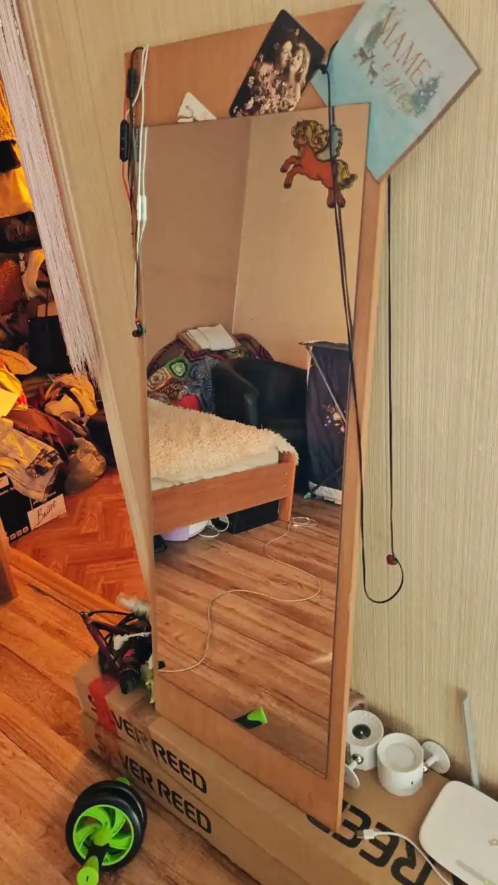 Продам зеркало 44x120 мм