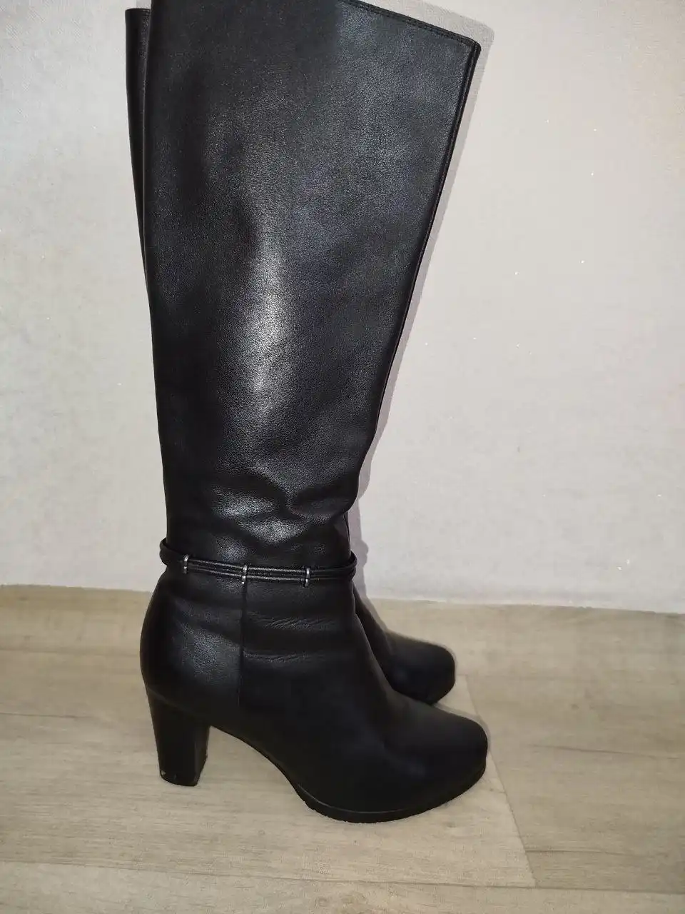 Продам зимние сапоги 35 размера на узкую ногу - Обувь (Одежда) в Чита