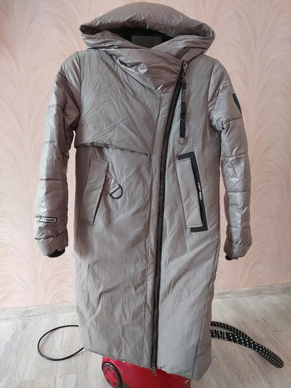 Женский пуховик размер 42-44