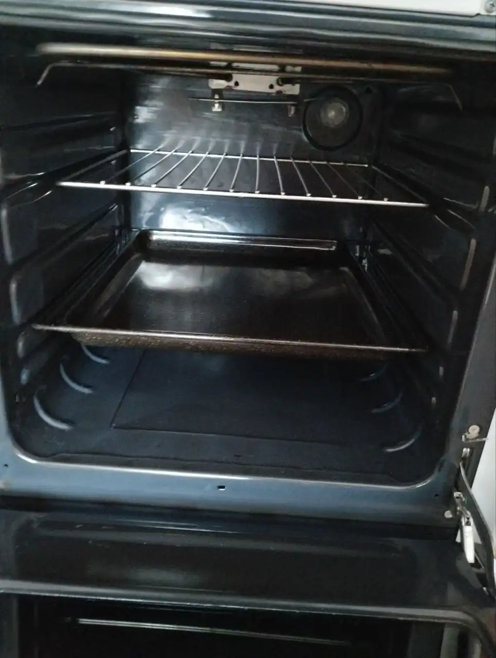 Продажа электрической плиты б/у в отличном состоянии