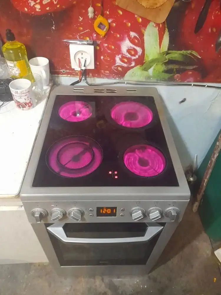 Продам электрическую и микроволновую печь - Техника для кухни (Для дома и дачи) в Чита