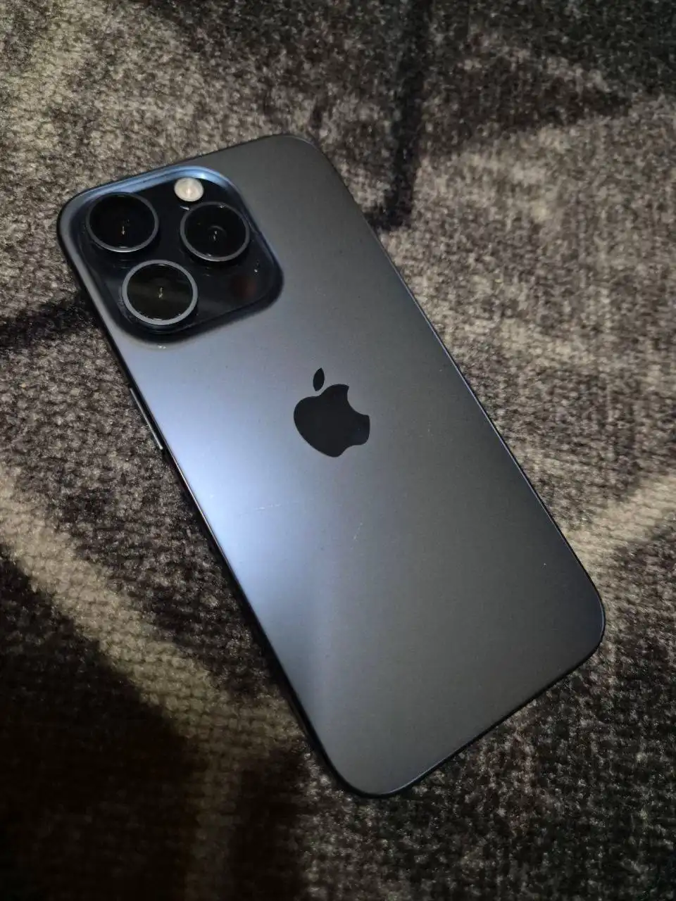 Айфон 15 про 128гб с царапинами - Смартфоны (Электроника) в Чита
