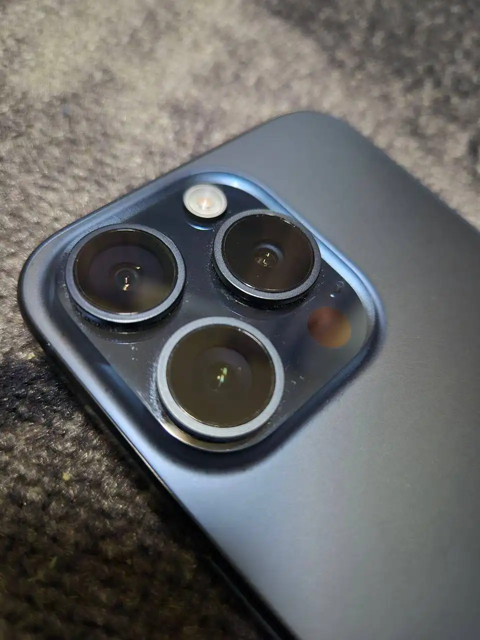 Айфон 15 про 128гб с царапинами - Смартфоны (Электроника) в Чита