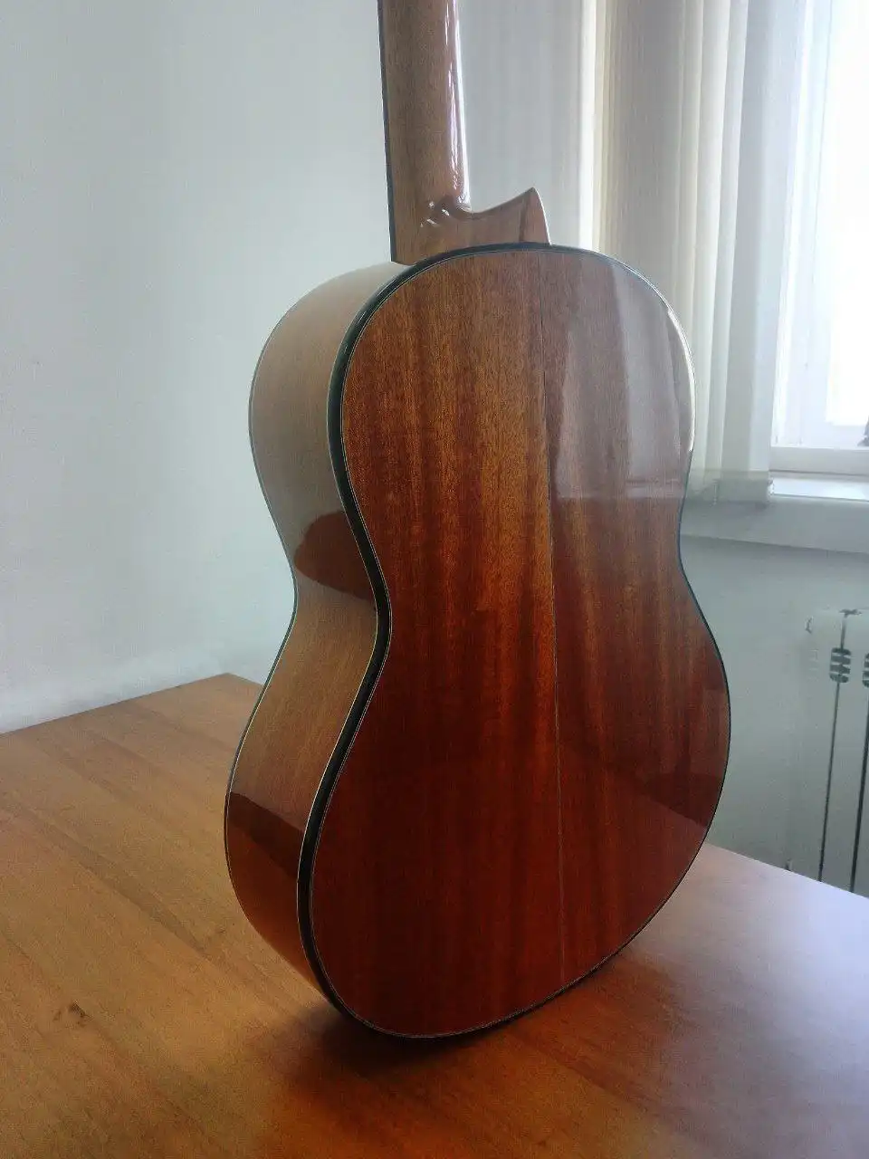 Продажа классической гитары Admira A1 - Музыкальные инструменты (Хобби и отдых) в Чита