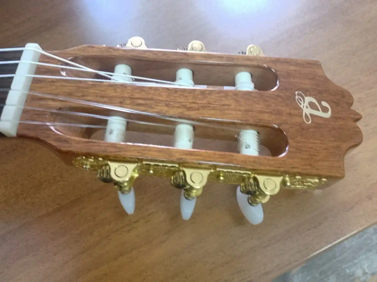 Продажа классической гитары Admira A1 - Музыкальные инструменты (Хобби и отдых) в Чита