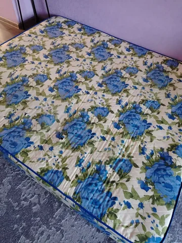 Отдам матрас б/у 160x200 - Парфюмерия в Чита