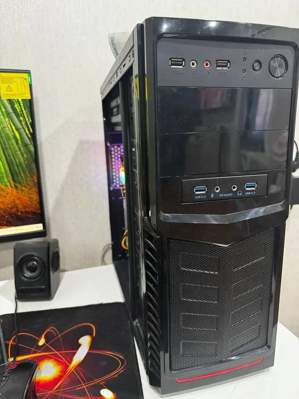 Игровой системный блок с монитором и аксессуарами - Компьютеры и комплектующие (Электроника) в Чита
