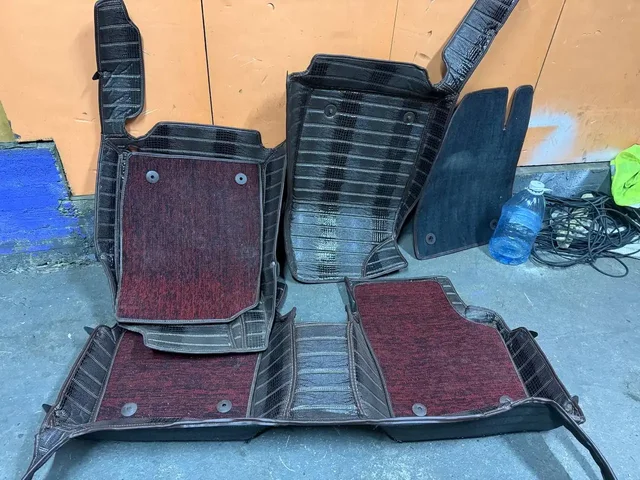 Продажа ковриков напольных б/у для Toyota Premium и Alion - Квадроциклы в Чита