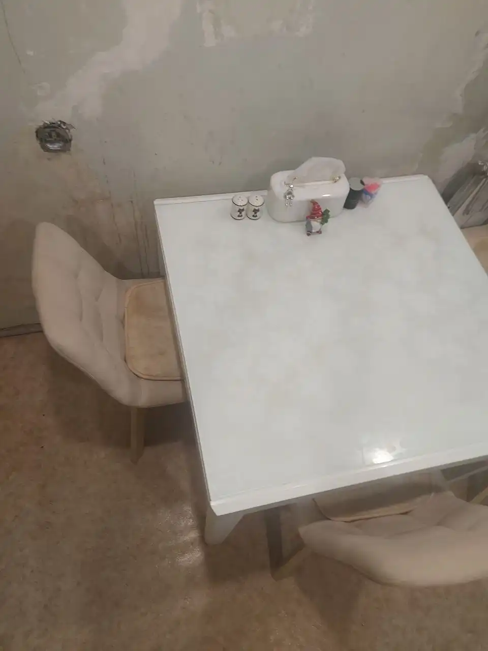 Стеклянный раздвижной стол с возможностью покупки стульев - Мебель (Для дома и дачи) в Чита