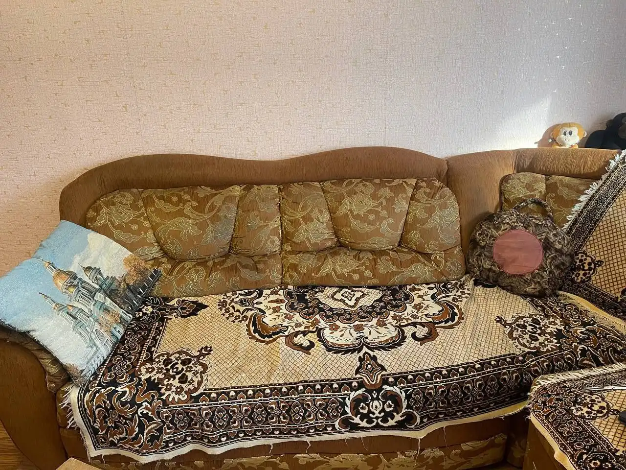 Продам раскладной диван с ящиком и баром - Мебель (Для дома и дачи) в Чита